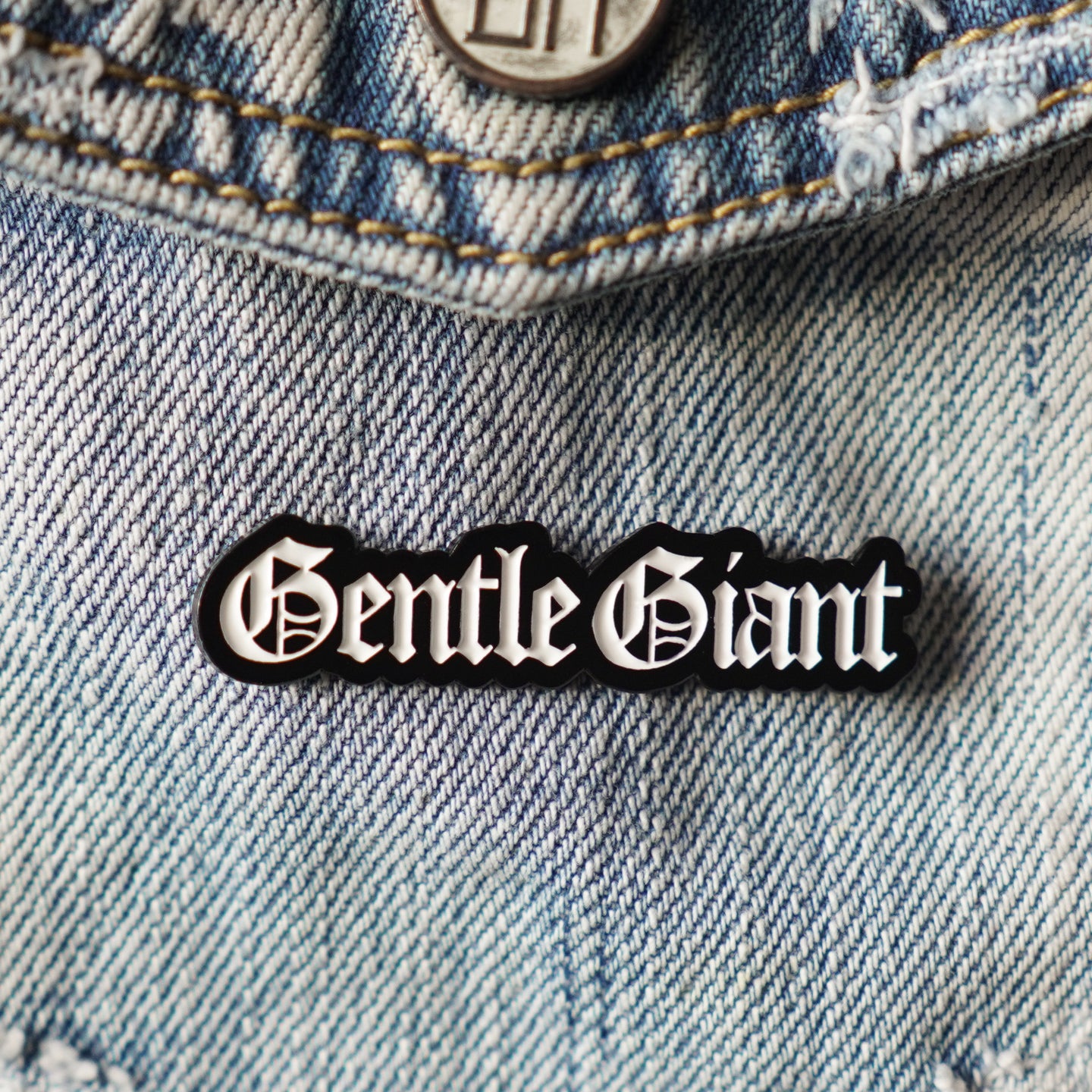 Gentle Giant Logo Enamel Pin